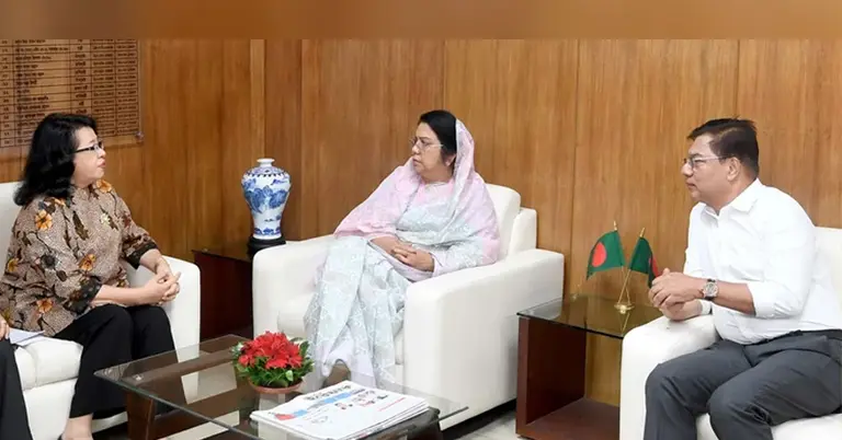 বিমানমন্ত্রী ও প্রতিমন্ত্রীর সঙ্গে ইন্দোনেশিয়ার রাষ্ট্রদূতের সৌজন্য সাক্ষাৎ